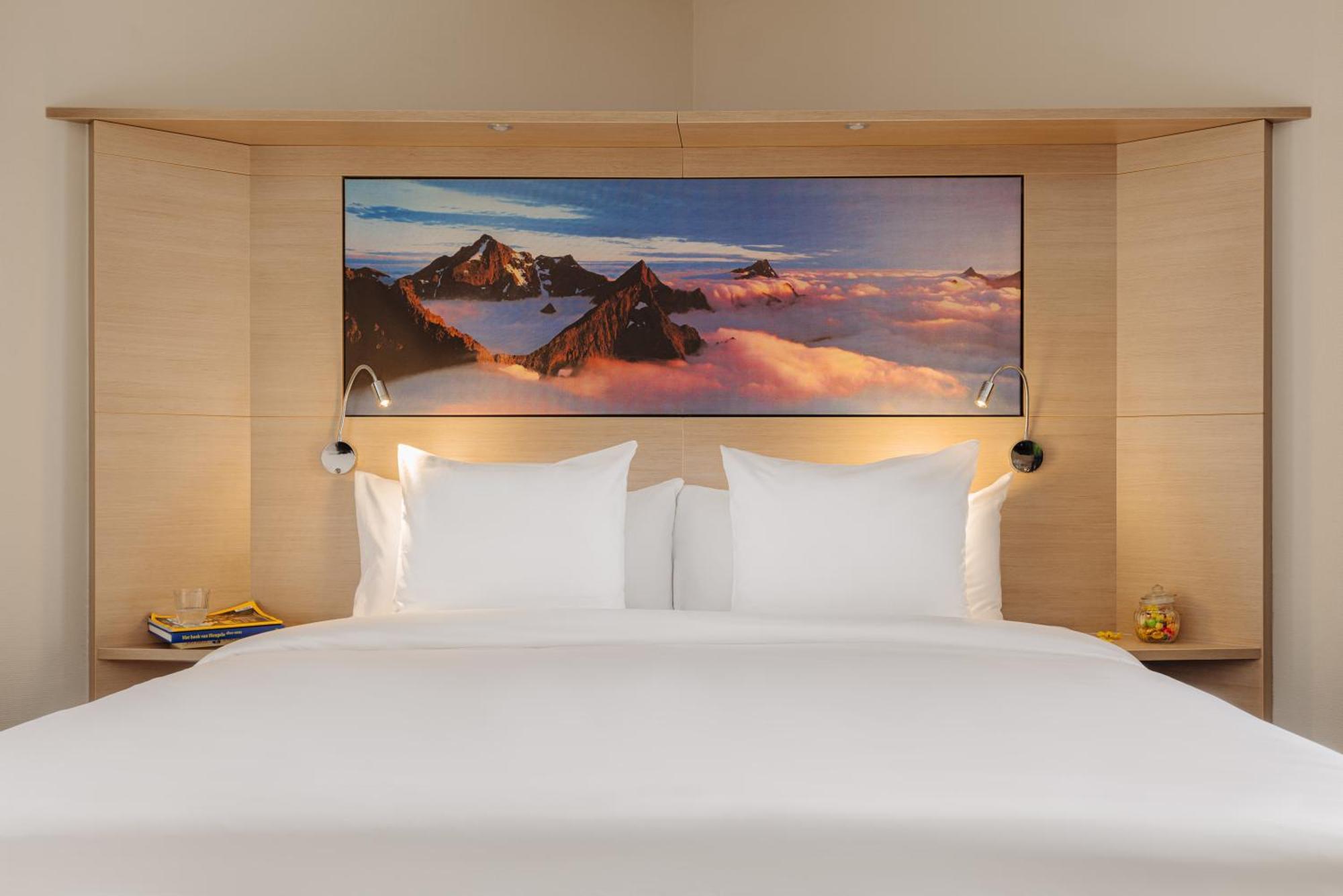Leonardo Center 4*